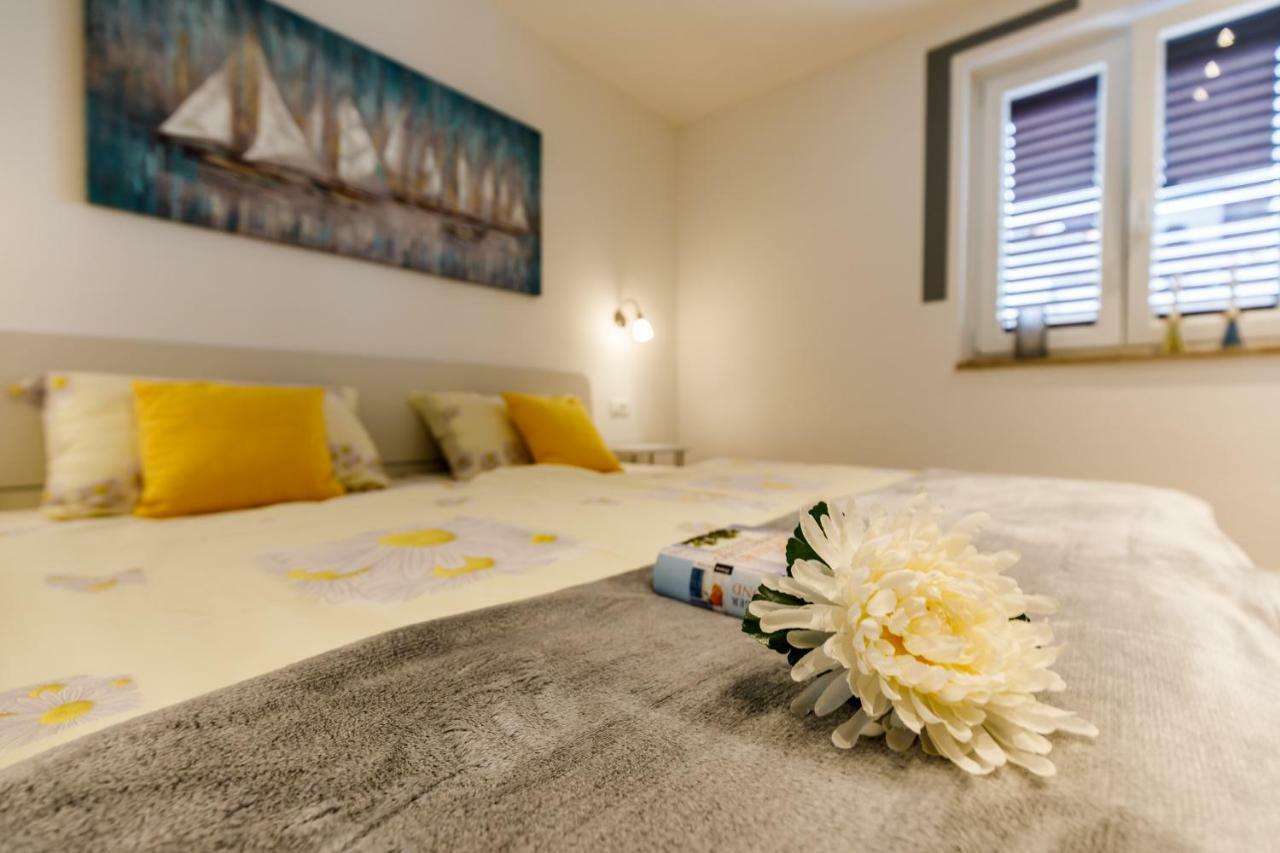 Ferienwohnungen Velijoze โปเรช ภายนอก รูปภาพ