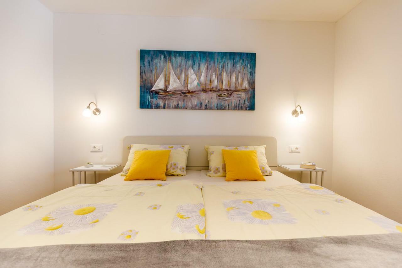 Ferienwohnungen Velijoze โปเรช ภายนอก รูปภาพ